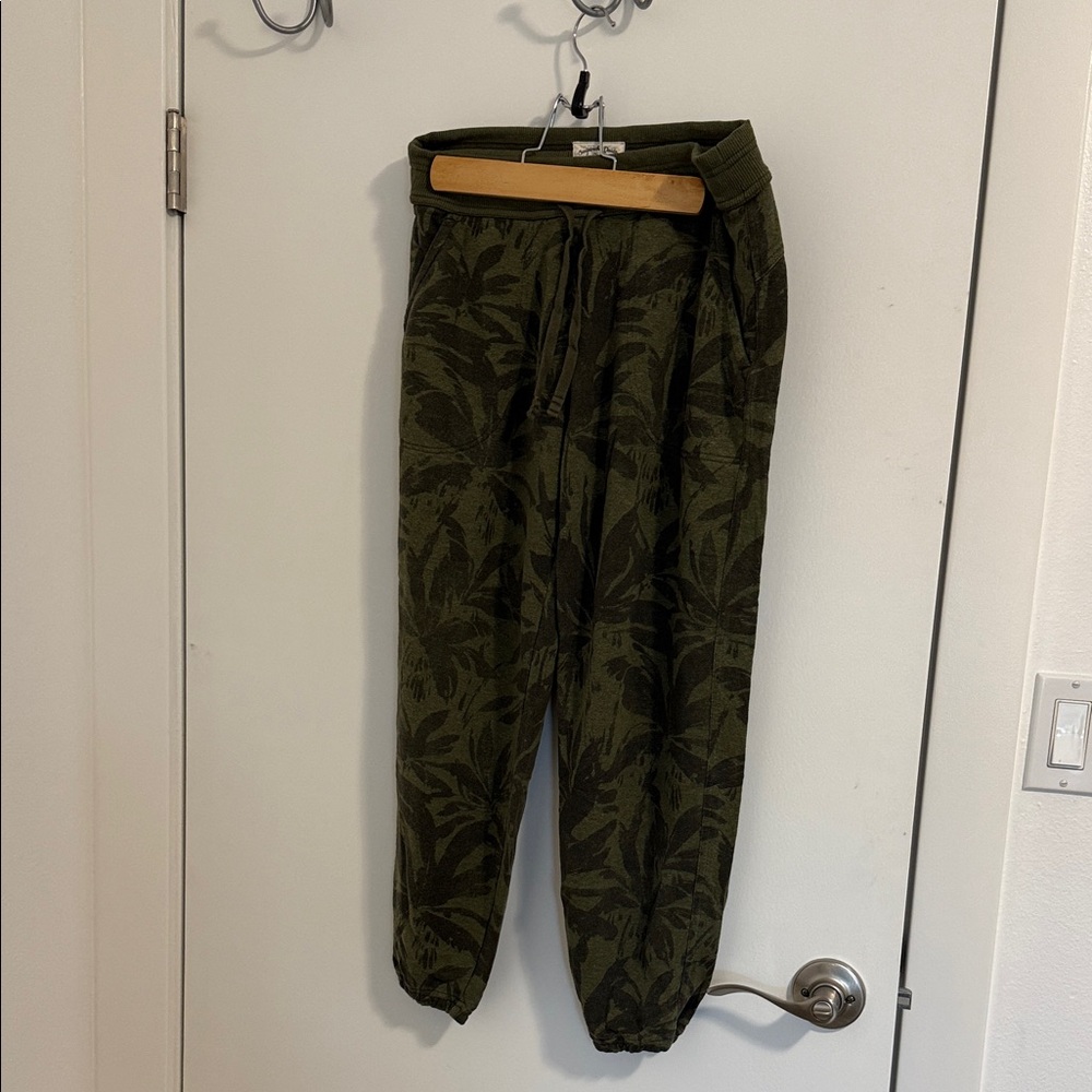 Prana Forest Green Patterned Capris